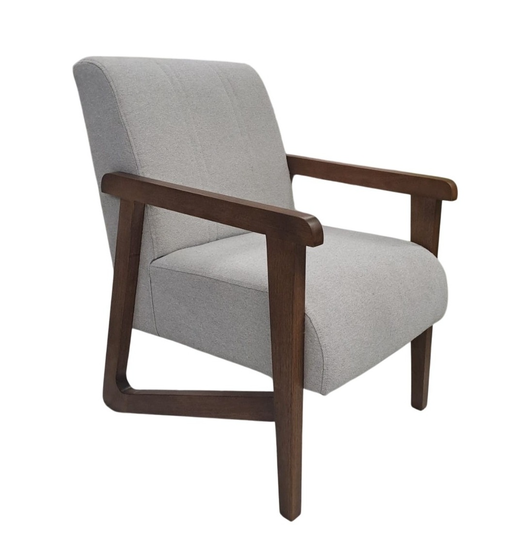 dc25ef3e70af6ad21c1fe94ee3698857.jpg POLTRONA CECILIA AMENDOA TECIDO 892 - Imagem 1