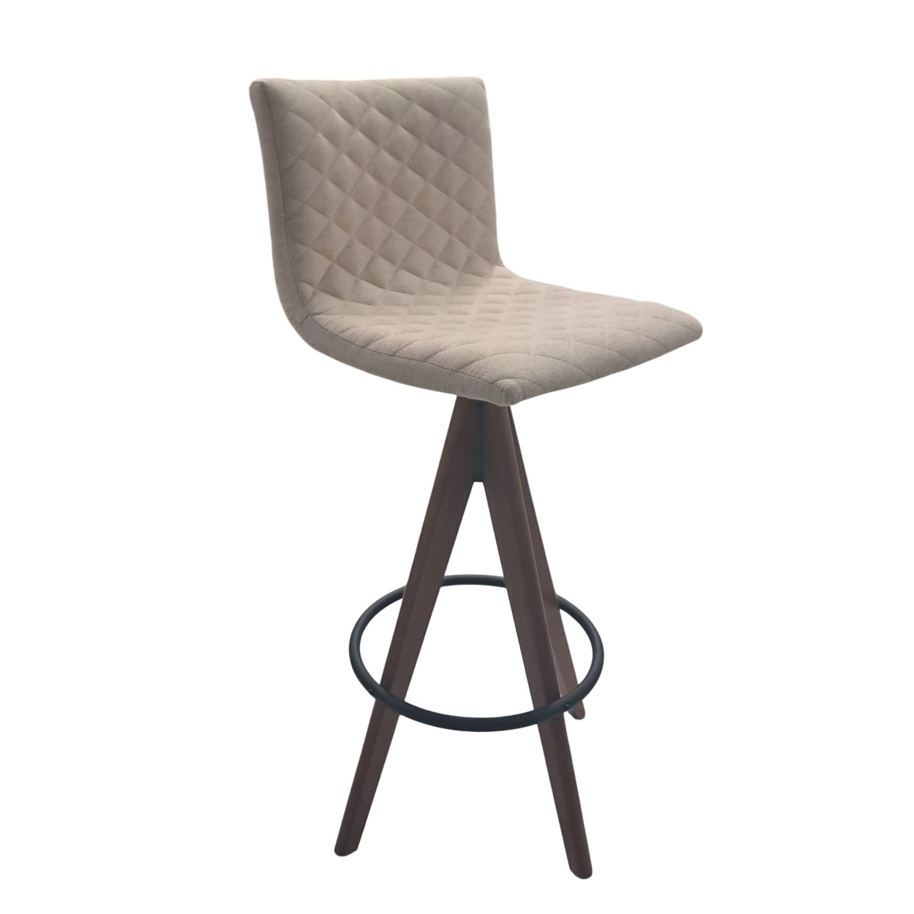 ab1078f74e8fbc5c655f87b81674cac8.jpg BANQUETA LUGO ALTA (Giratória) MADEIRA COR AMENDOA TECIDO 484 - Imagem 1