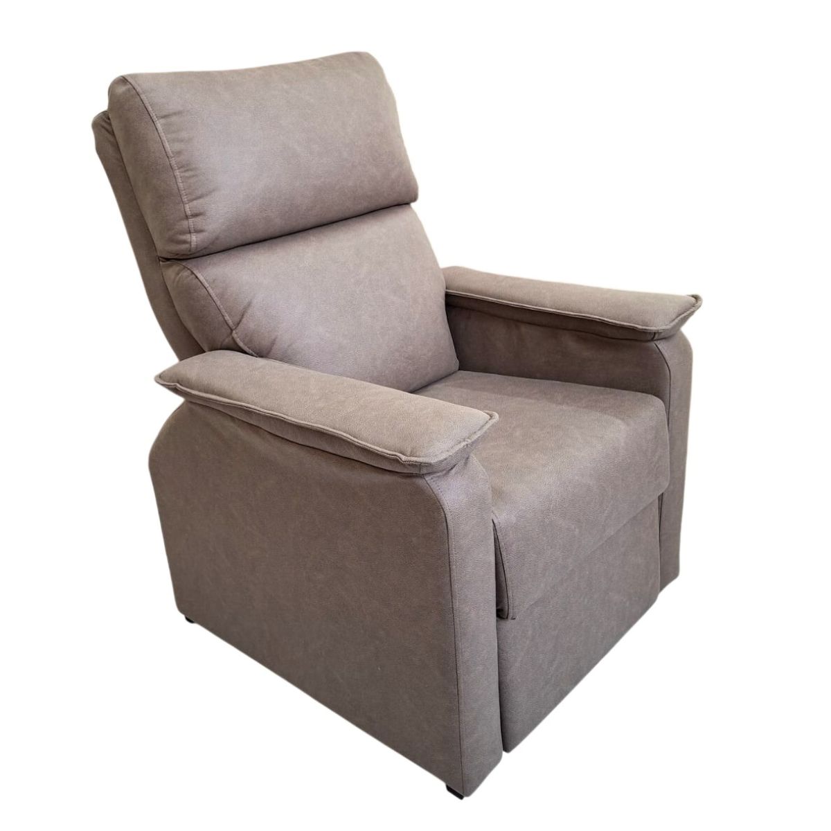 c3b982ed0fa8d9e421bf949d3366a2ba-1.jpg POLTRONA DO PAPAI TECIDO FL - Imagem 1